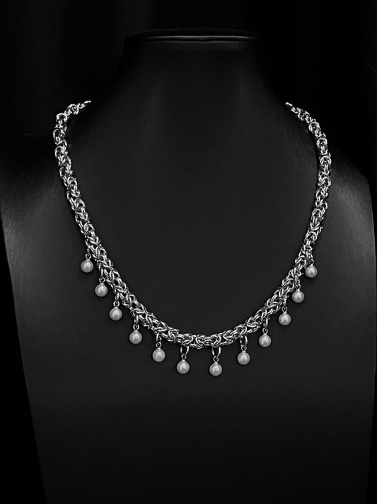 Pearl Twisted Necklace