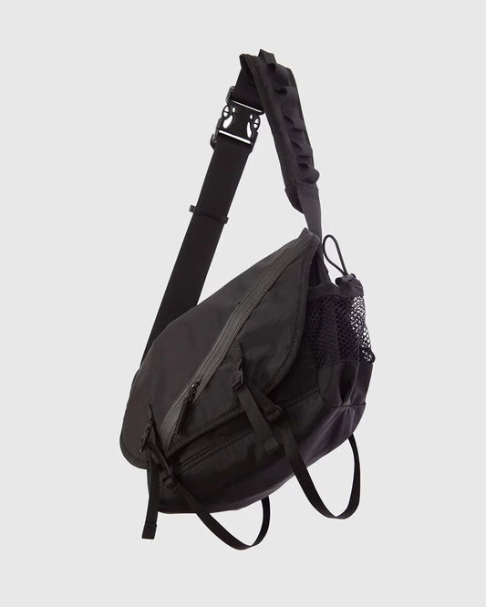 DIAGONAL MESSENGER BAG